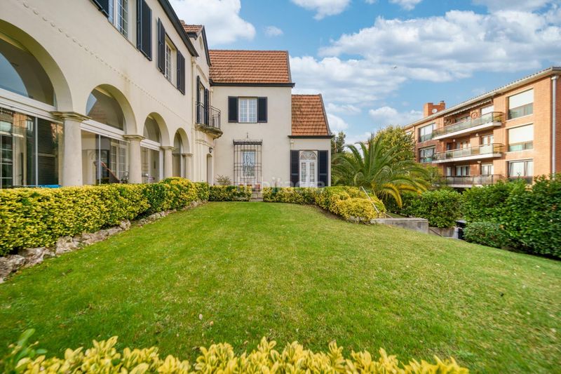 Foto 7e9e9b86-7c94-4bab-9784-c342d92c4e0d. Xalet amb calefacció aparcament a Las Arenas Getxo