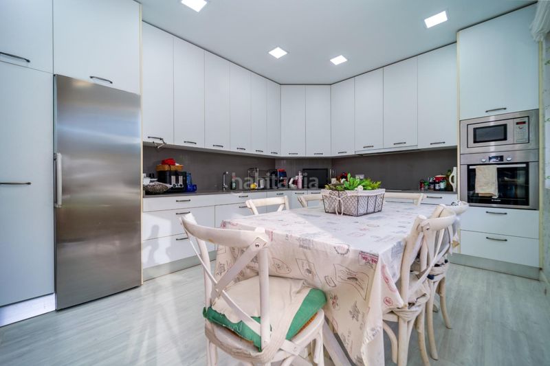 Foto efde4035-a104-42bc-a7f5-2c7cece2a234. Xalet amb calefacció aparcament a Las Arenas Getxo