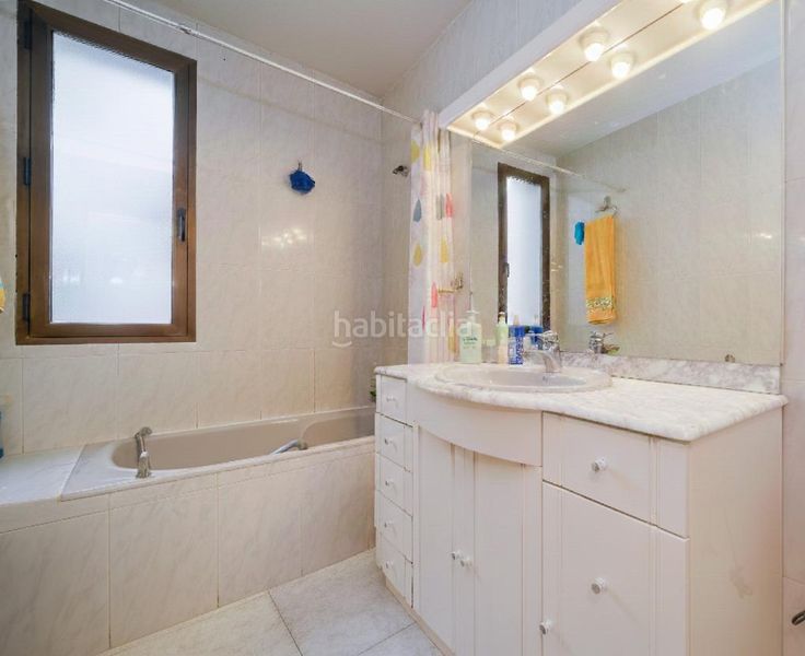 Foto b03fe69c-5039-4825-8383-970f70f03a57. Piso en Cuatro Caminos - Azca Madrid