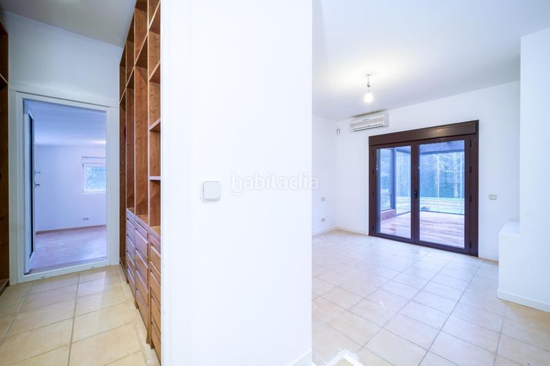 Foto a6e9f7e7-6471-4d65-b347-94bfb17c8303. Casa amb calefacció aparcament piscina a Mojadillas-Parque de las Infantas-El Paraiso Valdemorillo