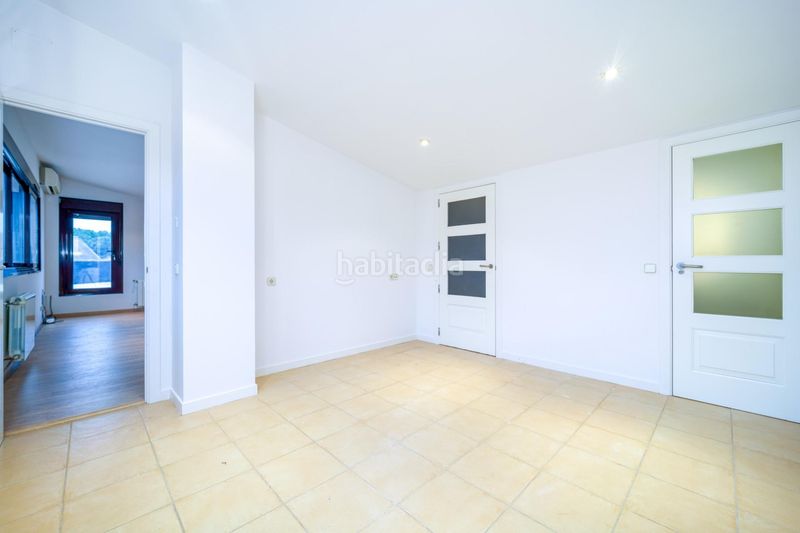 Foto a7dc8b87-e2dd-4c7c-bab8-474c9ecd3733. Casa amb calefacció aparcament piscina a Mojadillas-Parque de las Infantas-El Paraiso Valdemorillo