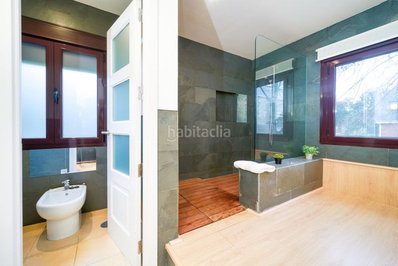 Foto d0f78abd-ba4b-4f6f-af15-a261b905fb7b. Casa amb calefacció aparcament piscina a Mojadillas-Parque de las Infantas-El Paraiso Valdemorillo