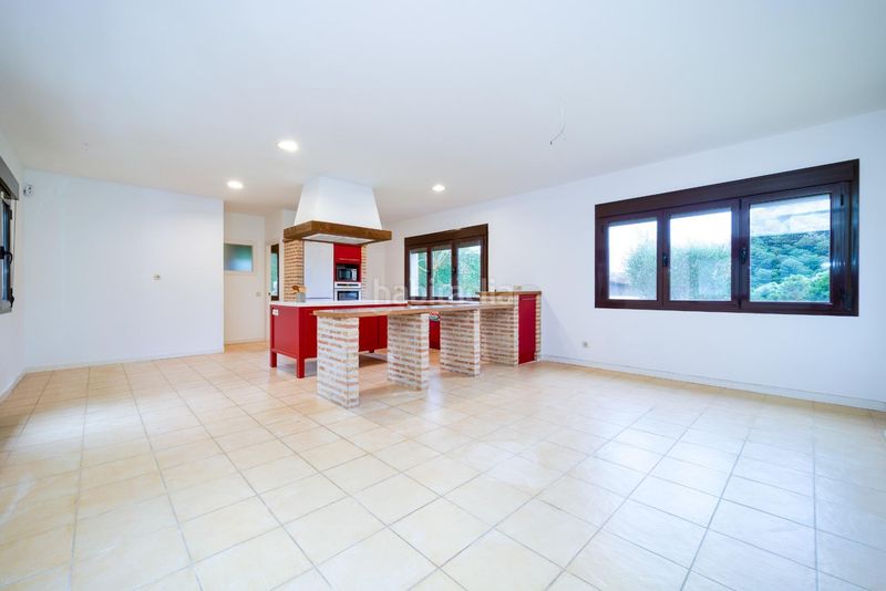 Foto f5b04963-6c41-4a8e-a0ef-4f21679e7d83. Casa amb calefacció aparcament piscina a Mojadillas-Parque de las Infantas-El Paraiso Valdemorillo