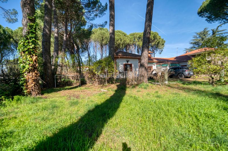 Foto c8be8a64-e52f-43d5-a607-46d9c7293d96. Casa adossada amb calefacció aparcament piscina a Villamanta
