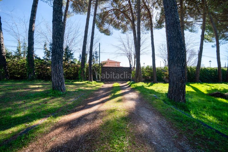 Foto f9aa98c1-1e91-42fe-b3f3-3ae8dee3cd05. Casa adossada amb calefacció aparcament piscina a Villamanta