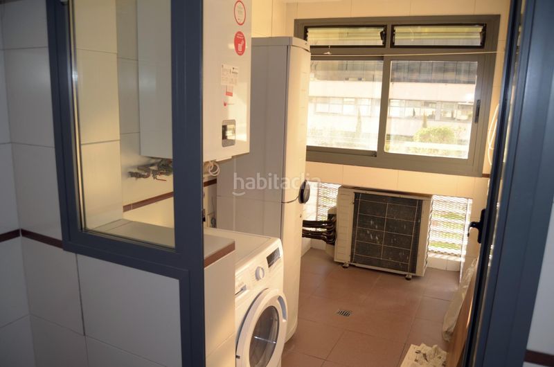 Foto 4de1a3ae-d7de-4eb1-8772-1aa4049fda91. Lloguer pis amb calefacció aparcament piscina a Castilla Madrid