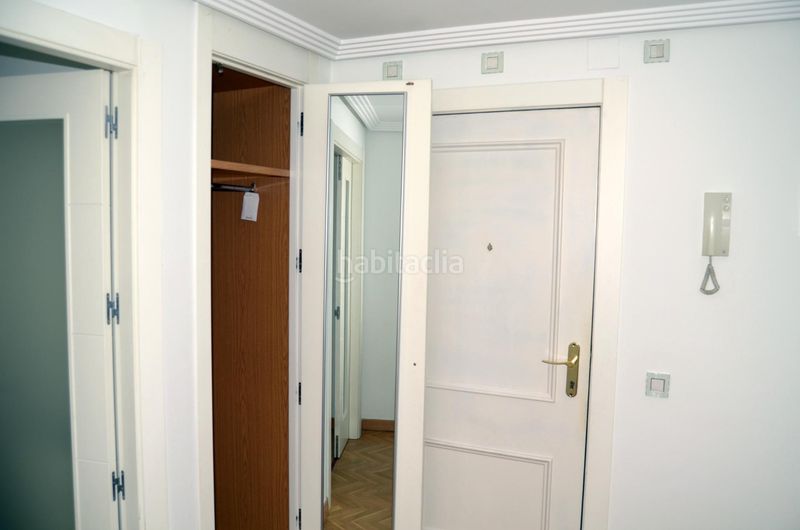 Foto 9a9b2608-6abf-46e7-bf53-b3b5d9c5448c. Lloguer pis amb calefacció aparcament piscina a Castilla Madrid