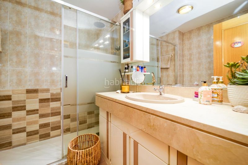 Foto ba4dc009-3bbd-49d1-abdb-2c97a502d270. Casa aparellada amb calefacció aparcament piscina a Madrid