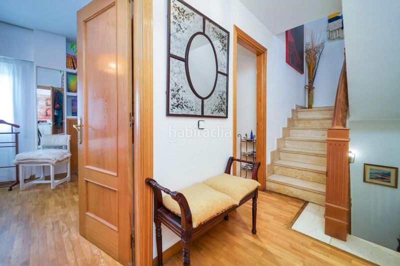 Foto ecca7be5-752d-41ad-80c0-548ff31a2060. Casa pareada en Aravaca Madrid