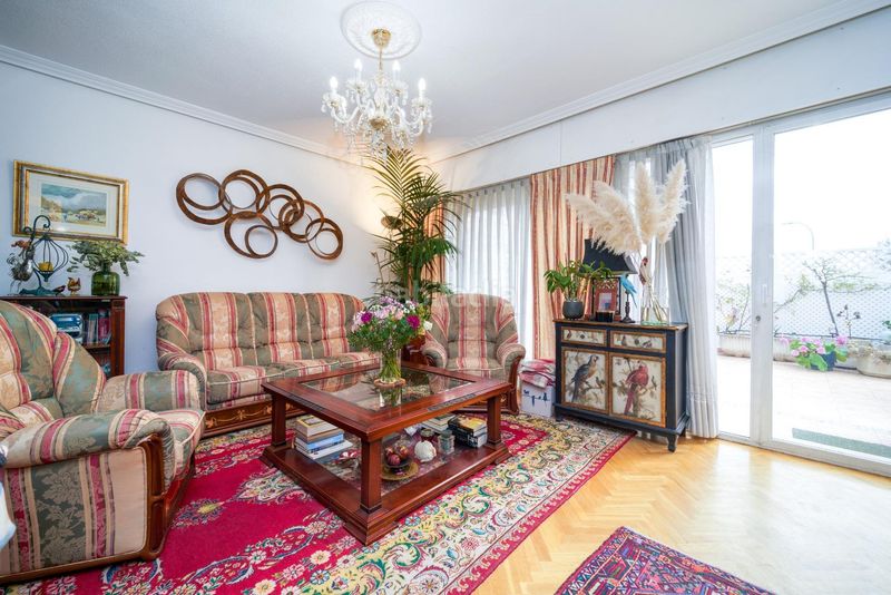 Foto fe48335e-60e8-4d59-b700-e2c925c07e2a. Casa pareada en Aravaca Madrid