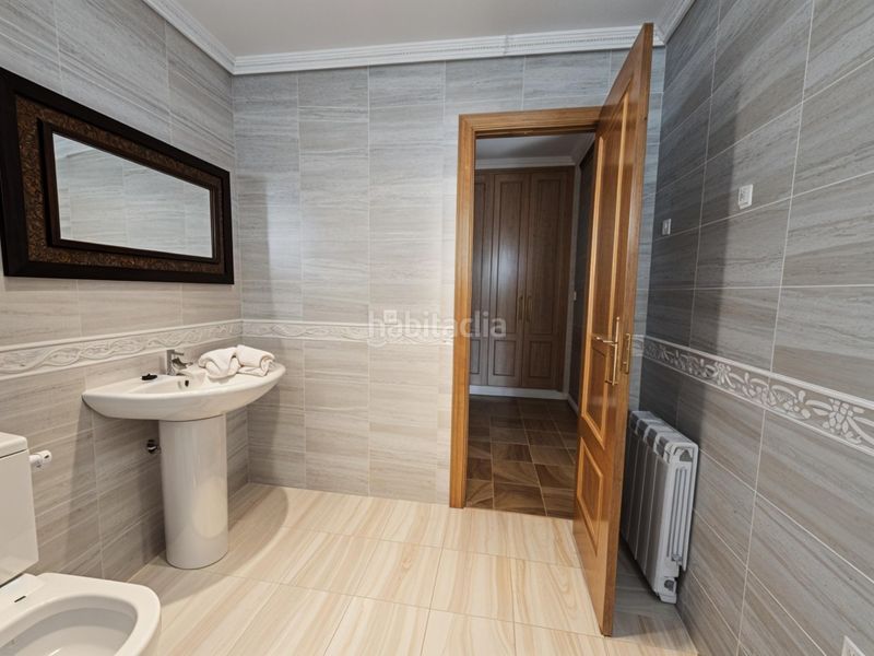 Foto 2f66faa9-21ee-4ce0-a88b-b895474cad50. Casa adossada amb calefacció aparcament piscina a Ugena