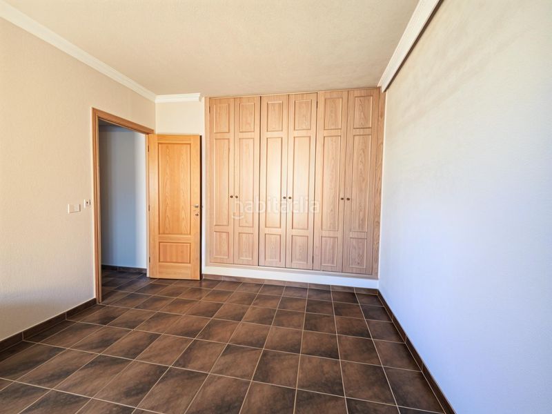 Foto 98798171-1644-453a-a794-3d94eef05924. Casa adossada amb calefacció aparcament piscina a Ugena