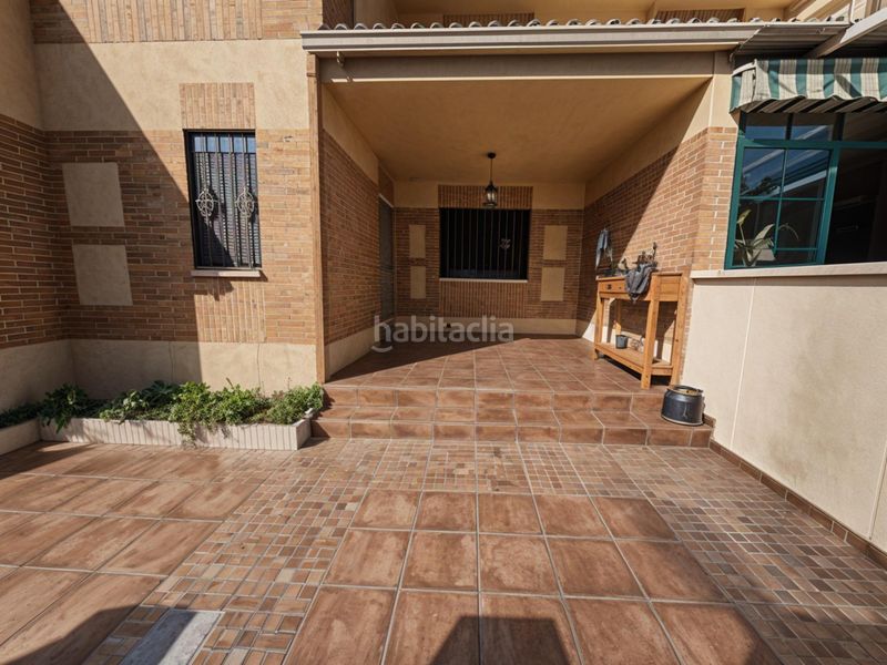 Foto e8343214-de5a-4adc-ba7a-9b6811df4630. Casa adossada amb calefacció aparcament piscina a Ugena