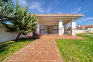 Chalet in Villamanrique de Tajo