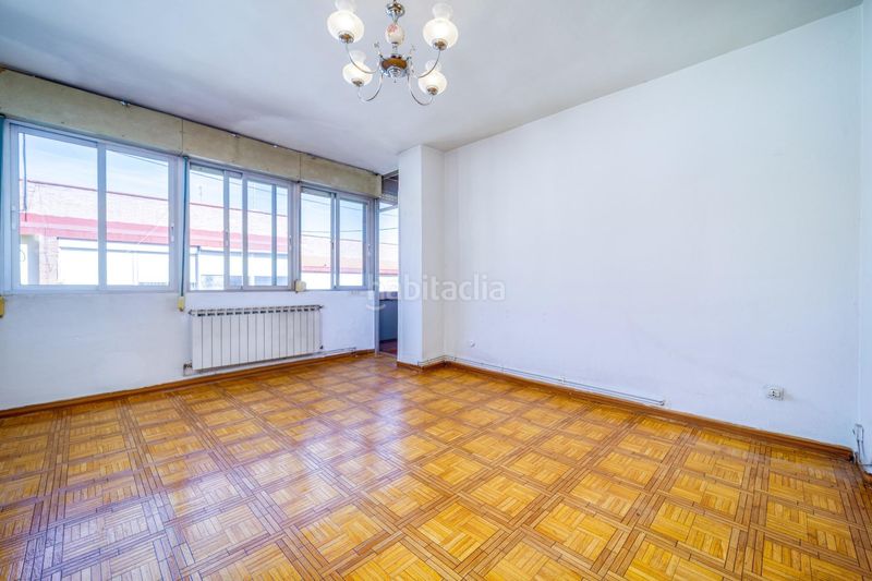 Foto 49371551-a6cb-45a6-b44b-69b7e447ea23. Piso en Apóstol Santiago Madrid