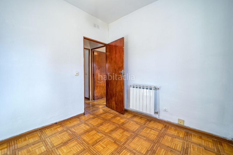 Foto 6d810940-b3e9-46d0-8977-41c931de797b. Piso en Apóstol Santiago Madrid