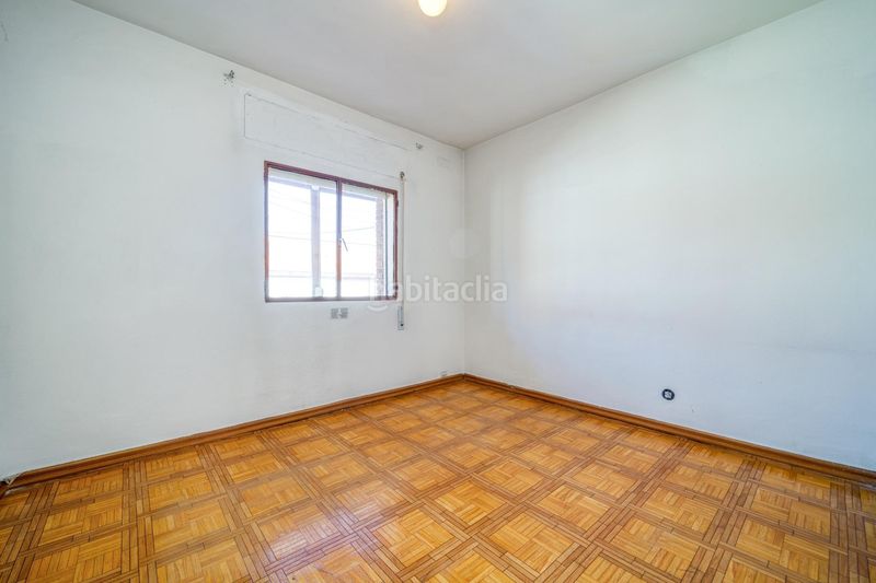 Foto 91ee8902-cd4b-4c22-a45f-7bddba501092. Piso en Apóstol Santiago Madrid