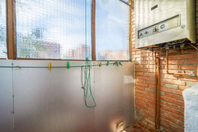 Foto c3cbfc13-adda-4046-a7be-ae0777a7d972. Piso en Apóstol Santiago Madrid