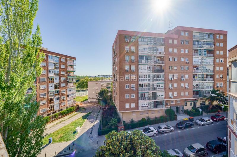 Foto 7831082f-a225-4d43-a47c-6501de4225db. Piso en Canillas Madrid