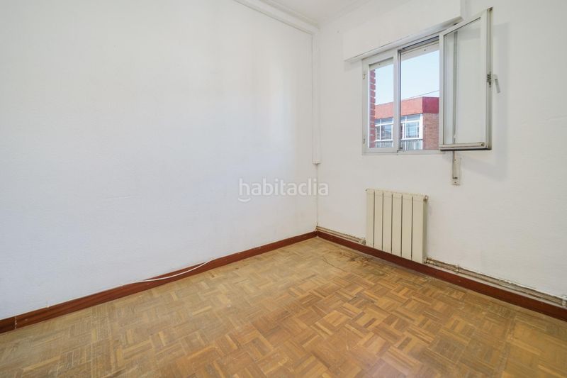 Foto de0225c2-0ed2-4698-bb76-53f692f35a8a. Piso en Canillas Madrid