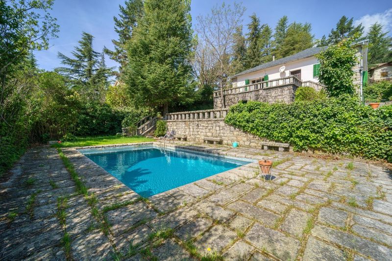 Foto 18d70758-7272-41ac-afdf-06d7bdbd2d98. Chalet con parcheggio piscina in Navacerrada