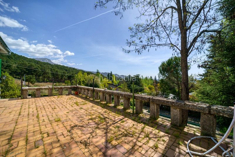 Foto 81cb2ff2-b9f4-4a97-9188-765603788d17. Chalet con parcheggio piscina in Navacerrada