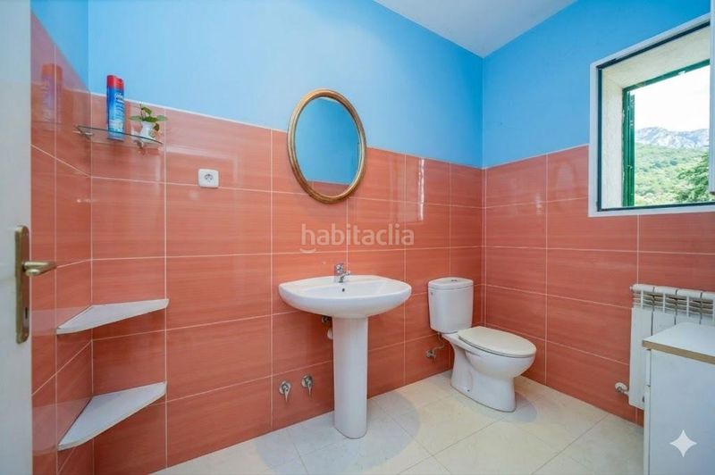 Foto a945f80f-0c78-4327-bafd-8ccc49947113. Chalet con parcheggio piscina in Navacerrada