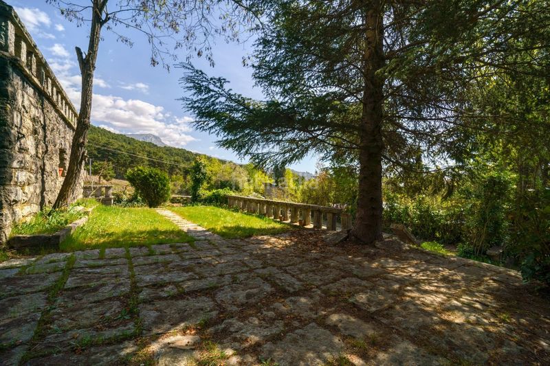 Foto b23c12c8-4318-4965-803f-941df2e7022c. Chalet con parcheggio piscina in Navacerrada