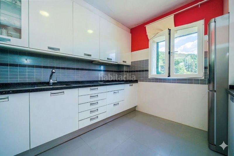 Foto d282a1f2-9a86-49be-a853-67694a2e59a9. Chalet con parcheggio piscina in Navacerrada