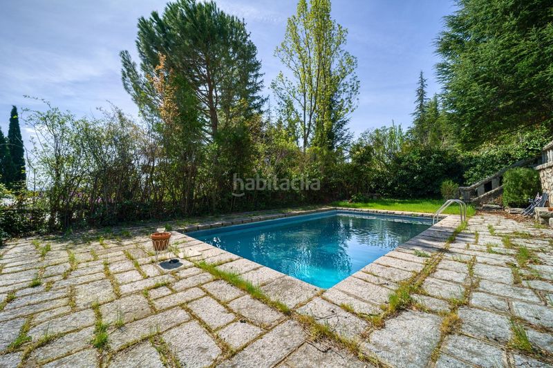 Foto e4c90729-f05f-4145-a9ee-fa1b89cf837b. Chalet con parcheggio piscina in Navacerrada