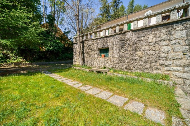 Foto f275e529-61a0-418a-ac33-9e88b9ebd9c3. Chalet con parcheggio piscina in Navacerrada