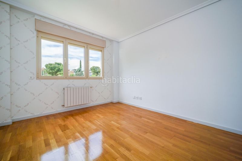 Foto 111d698e-923d-43ea-86fc-2916639ecce0. Lloguer pis amb calefacció aparcament piscina a Valdemarín Madrid