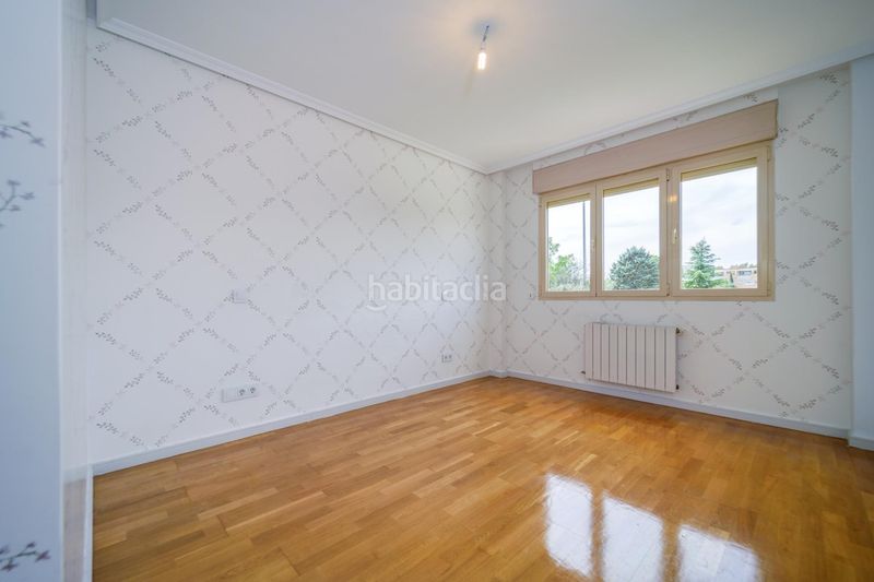 Foto 2337d6b1-9778-428f-a403-f13d0094d02b. Lloguer pis amb calefacció aparcament piscina a Valdemarín Madrid