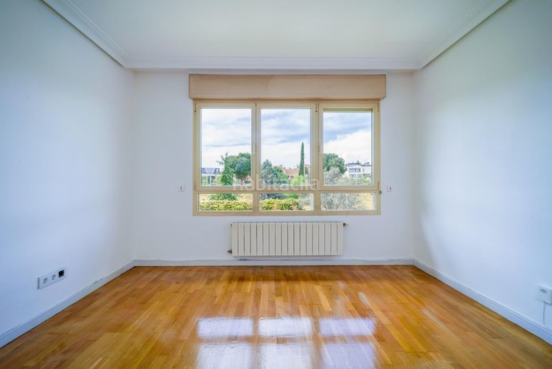 Foto 2a05c268-6ee5-4f3e-8ba4-6fe4cde23093. Lloguer pis amb calefacció aparcament piscina a Valdemarín Madrid