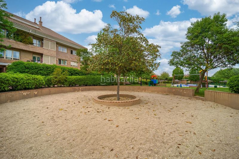 Foto 47873040-258e-4c71-b0dc-db26b592e368. Lloguer pis amb calefacció aparcament piscina a Valdemarín Madrid