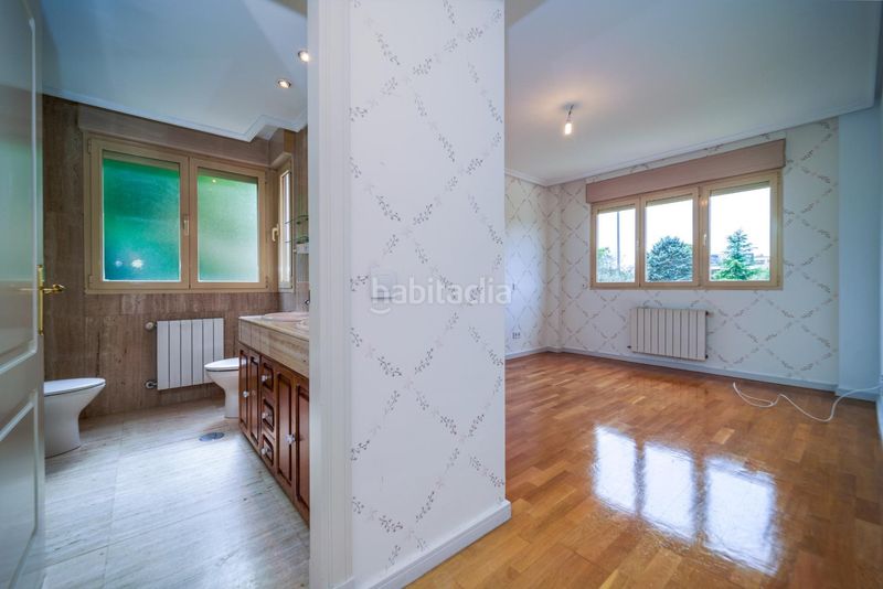 Foto 6fdf6b8b-feba-42ce-ad3e-99cf3257057d. Lloguer pis amb calefacció aparcament piscina a Valdemarín Madrid