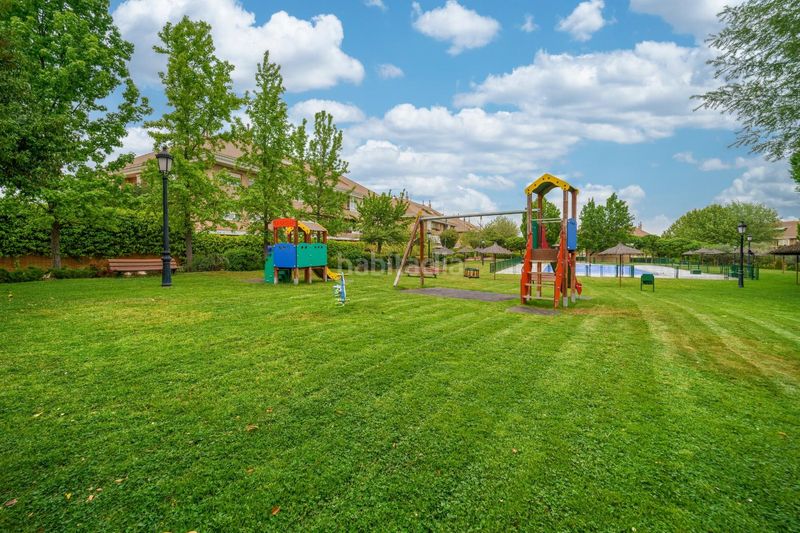 Foto 778f630a-578d-4ec0-95e7-4d6d4f4682e6. Lloguer pis amb calefacció aparcament piscina a Valdemarín Madrid