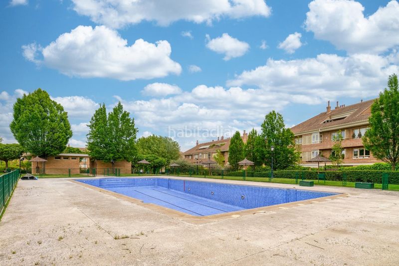 Foto 87a8b8a5-7790-4116-b40b-e8e2c141bf84. Lloguer pis amb calefacció aparcament piscina a Valdemarín Madrid
