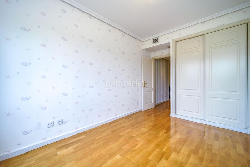 Foto 8a6e9480-3cce-4289-8390-619f6c2c1b0e. Lloguer pis amb calefacció aparcament piscina a Valdemarín Madrid