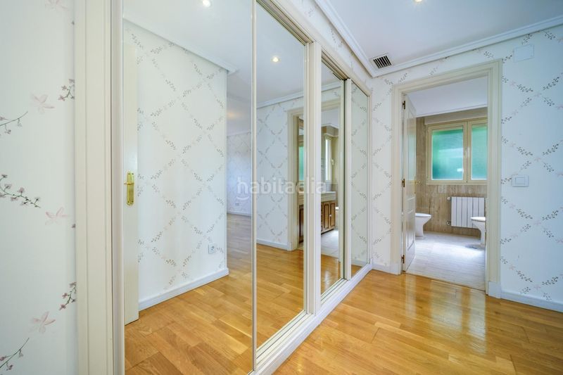 Foto 8d8001e0-a422-4914-b045-d29e0258c817. Lloguer pis amb calefacció aparcament piscina a Valdemarín Madrid