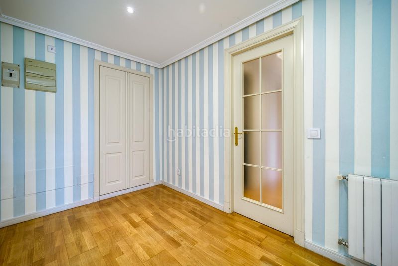 Foto 9ead840a-44b5-4791-ae75-bf059a2abe75. Lloguer pis amb calefacció aparcament piscina a Valdemarín Madrid