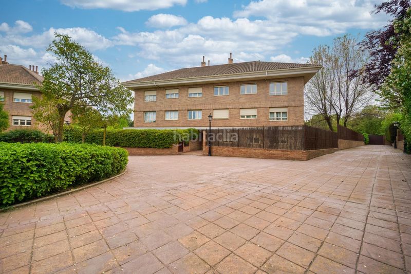 Foto b6b281e2-8c88-4d2b-a5d7-107dee359eb3. Lloguer pis amb calefacció aparcament piscina a Valdemarín Madrid