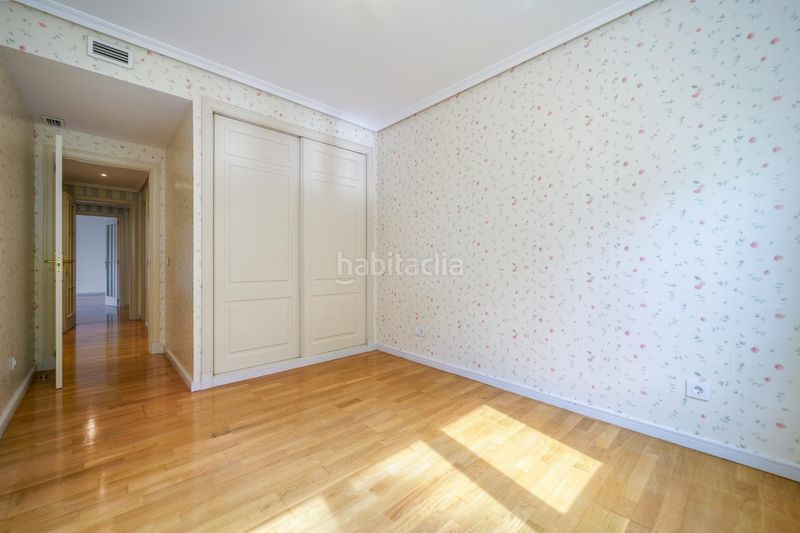Foto dc07bd3d-0100-46ce-a6a2-d658c79638cd. Lloguer pis amb calefacció aparcament piscina a Valdemarín Madrid