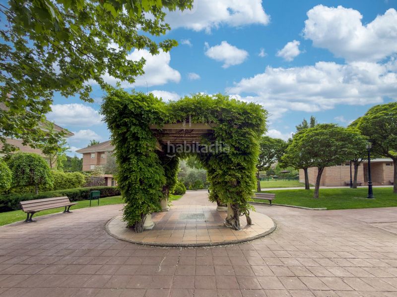 Foto f468c85c-908d-4889-a26b-5832f2846224. Lloguer pis amb calefacció aparcament piscina a Valdemarín Madrid