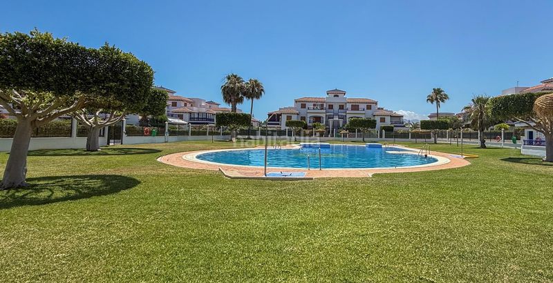 Foto 6a9dde85-7ed1-47a3-b640-7b6577b2add0. Planta baja en El Playazo Vera