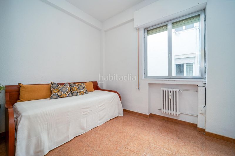 Foto 5ff3616e-2ebd-44d2-b73f-3bf7ca9485a0. Piso en Legazpi Madrid