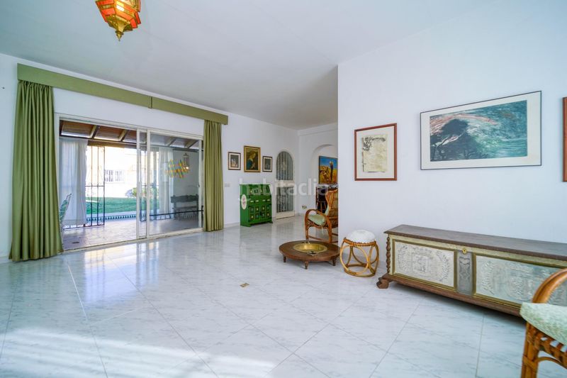 Foto 5b99847e-1a4d-4d2a-936d-90659d8c36f1. Chalet en Nueva Andalucía centro Marbella