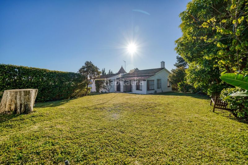 Foto c7356b32-26d5-425e-a747-964702e7eaa1. Chalet en Nueva Andalucía centro Marbella