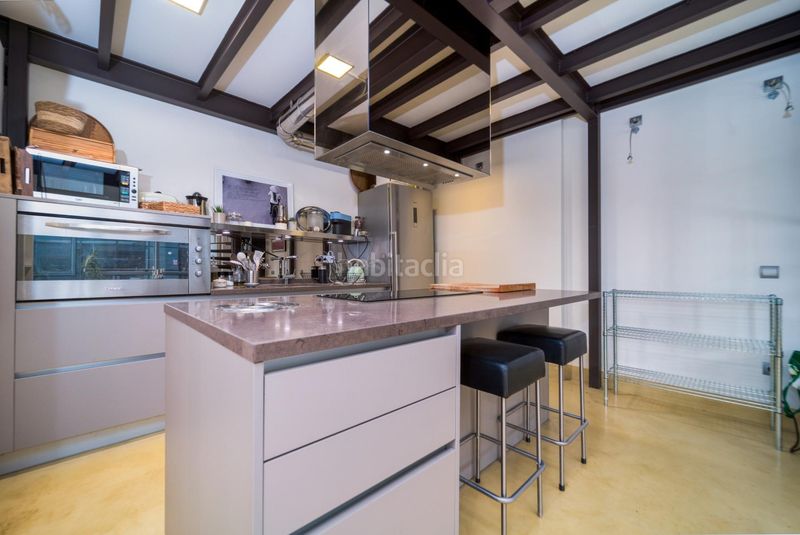 Foto aacc1b4d-2a3e-4303-806e-e38fcde5b70d. Lloguer dúplex amb calefacció piscina a Zona Industrial Alcobendas