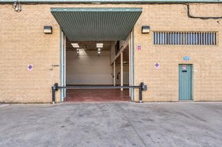 Fabrikhalle in Valdepelayo-Montepinos-Arroyo Culebro. Nave industrial reformada de 501 m2 con oficinas  polígono indus